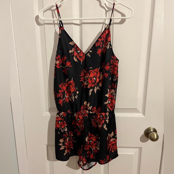 Satin thin strap romper - Picture 3 of 6